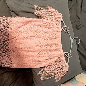 I’m selling this because I’m cleaning out my closet ive only wore it once